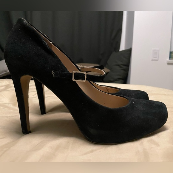 Vince Camuto suede black heels - Picture 1 of 3